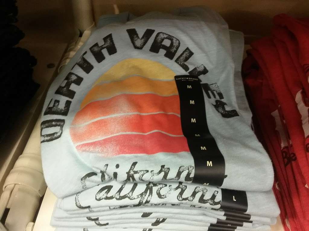 Lucky Brand | 950 Camarillo Center Dr Suite 996, Camarillo, CA 93010, USA | Phone: (805) 384-1381