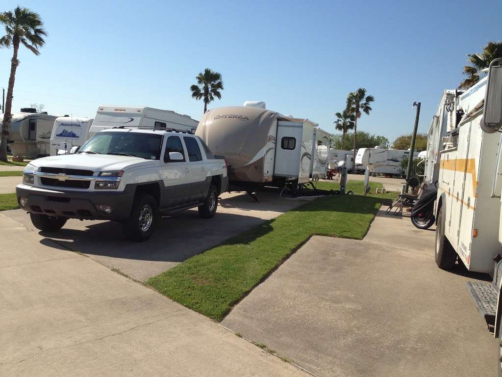 Houston East RV Resort | 11810 Interstate 10 East, Baytown, TX 77523, USA | Phone: (281) 383-3618