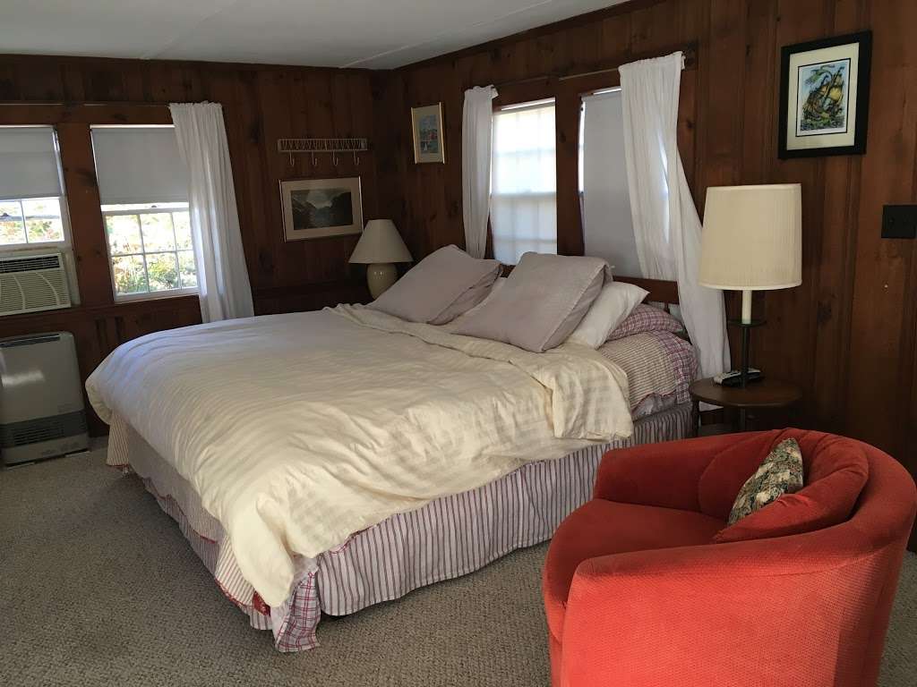 Lighthouse Lane Cottages | 5 Lighthouse Ln, Rockport, MA 01966, USA | Phone: (978) 546-1643