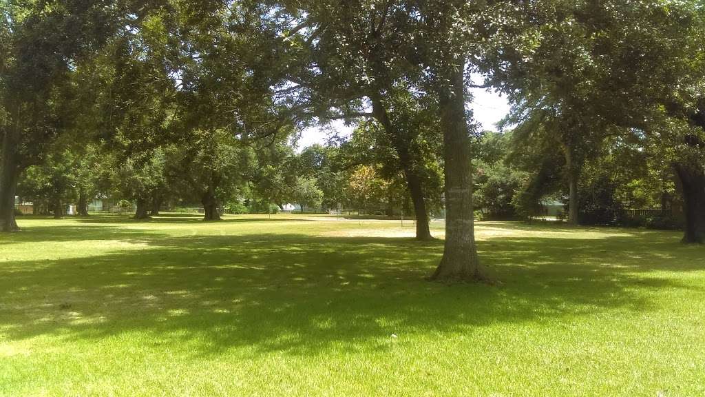 Brazos Oaks Park | Lake Jackson, TX 77566, USA