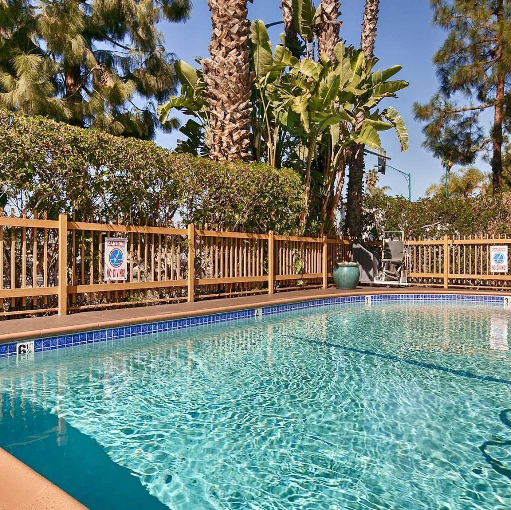 Best Western Courtesy Inn | 1070 W Ball Rd, Anaheim, CA 92802 | Phone: (714) 772-2470