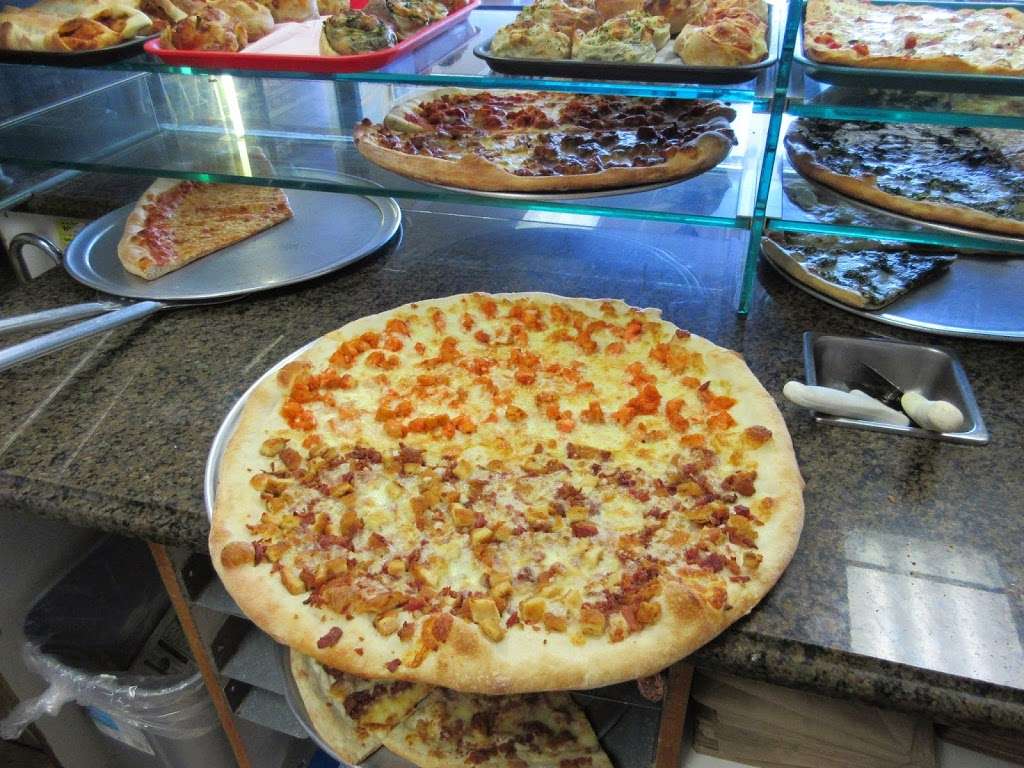 Calabria Pizzeria | 2044 N Jerusalem Rd, North Bellmore, NY 11710, USA | Phone: (516) 481-9434