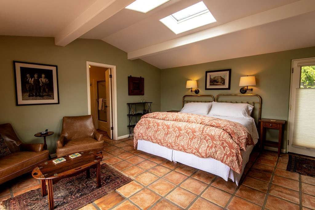 Point Reyes Country Inn | 12050 CA-1, Point Reyes Station, CA 94956, USA | Phone: (415) 663-9696