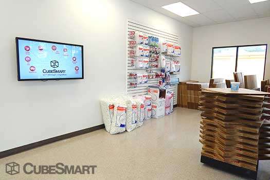 CubeSmart Self Storage | 435 Eddie Dowling Hwy, North Smithfield, RI 02896, USA | Phone: (401) 769-4146