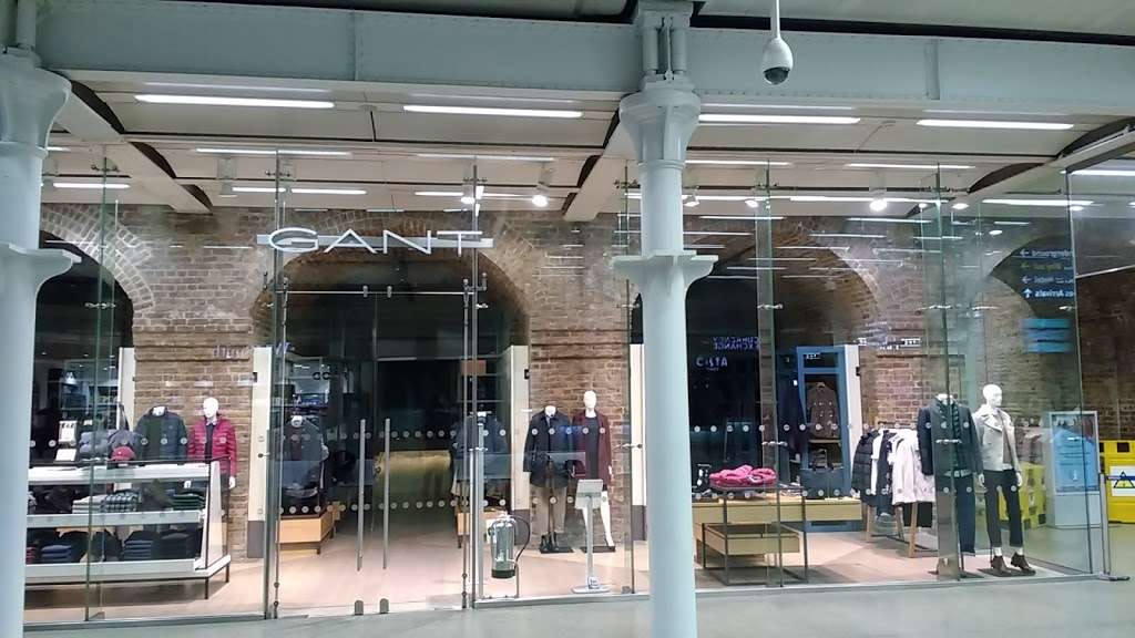 GANT St Pancras | 2a, St Pancras International, Euston Road, Kings Cross, London N1C 4QP, UK | Phone: 020 3696 6600