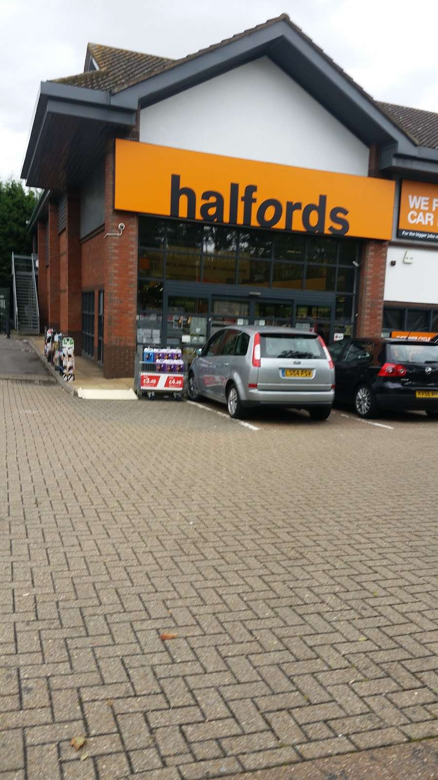 Halfords | 568 - 570 Wickham Rd, Croydon CR0 8DN, UK | Phone: 020 8776 2533