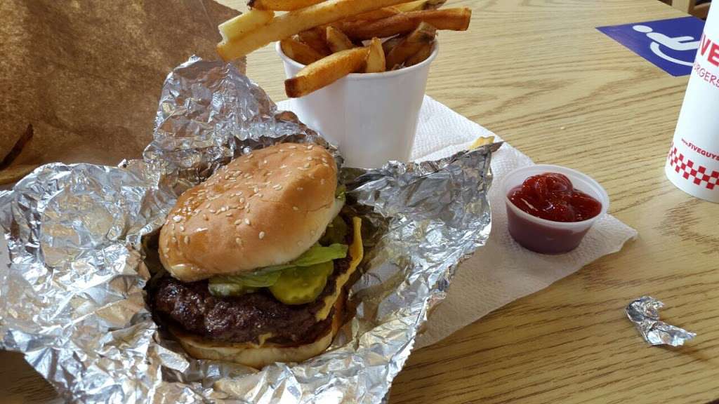 Five Guys | 258 Daniel Webster Hwy, Nashua, NH 03060, USA | Phone: (603) 897-0025