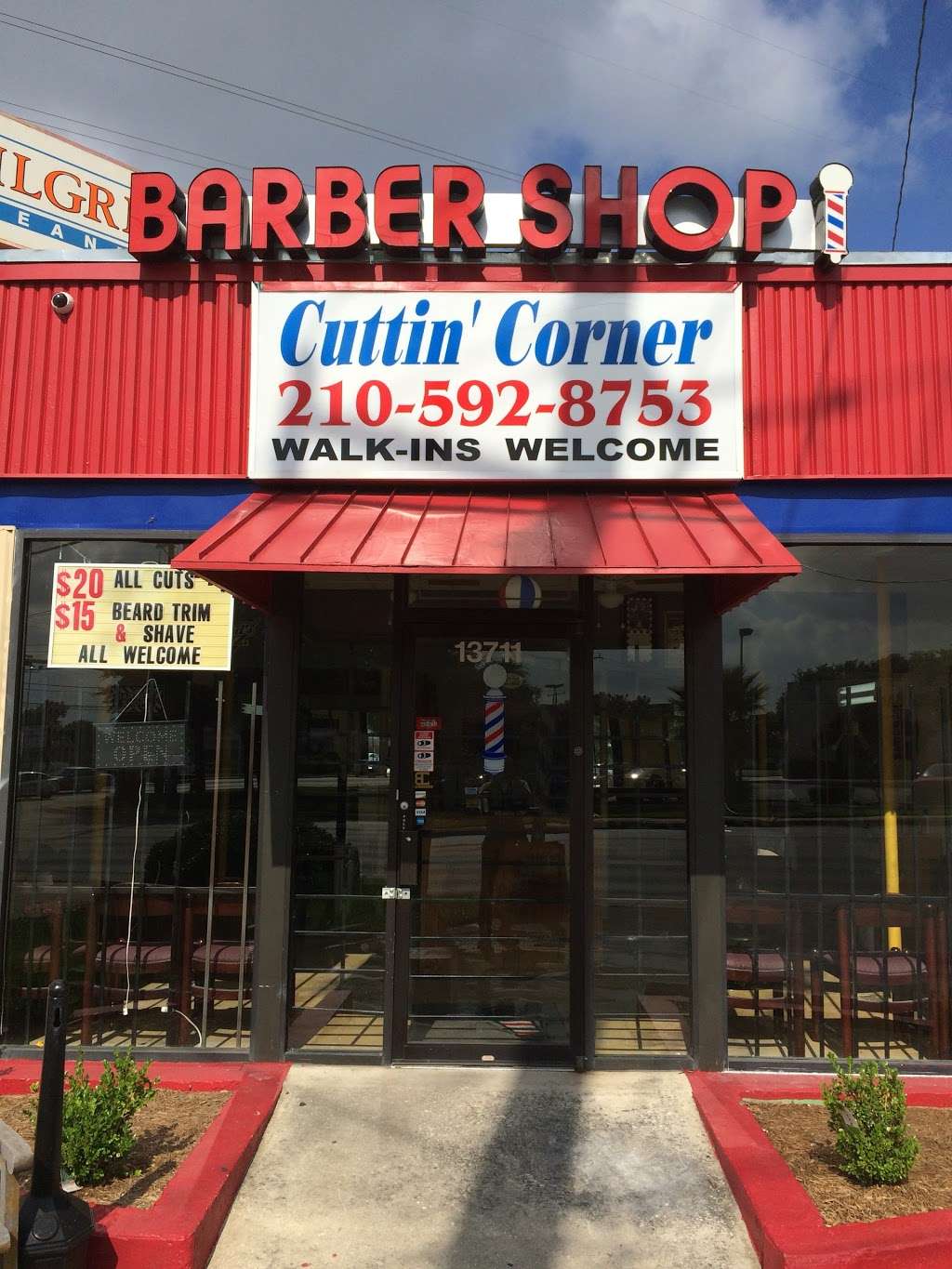 Cuttin Corner | 13711 Higgins Rd, San Antonio, TX 78217, USA | Phone: (210) 592-8753