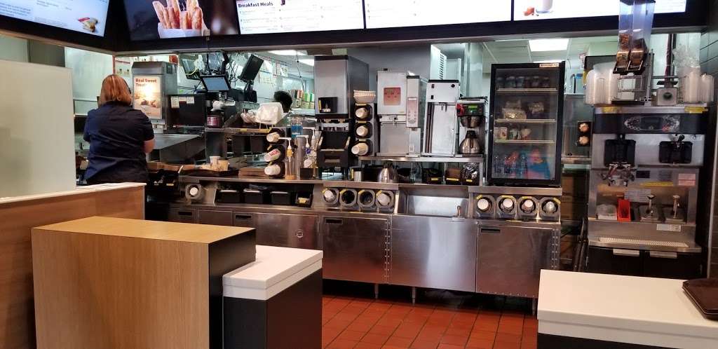 McDonalds | 9846 Winchester Rd, Front Royal, VA 22630, USA | Phone: (540) 636-8937