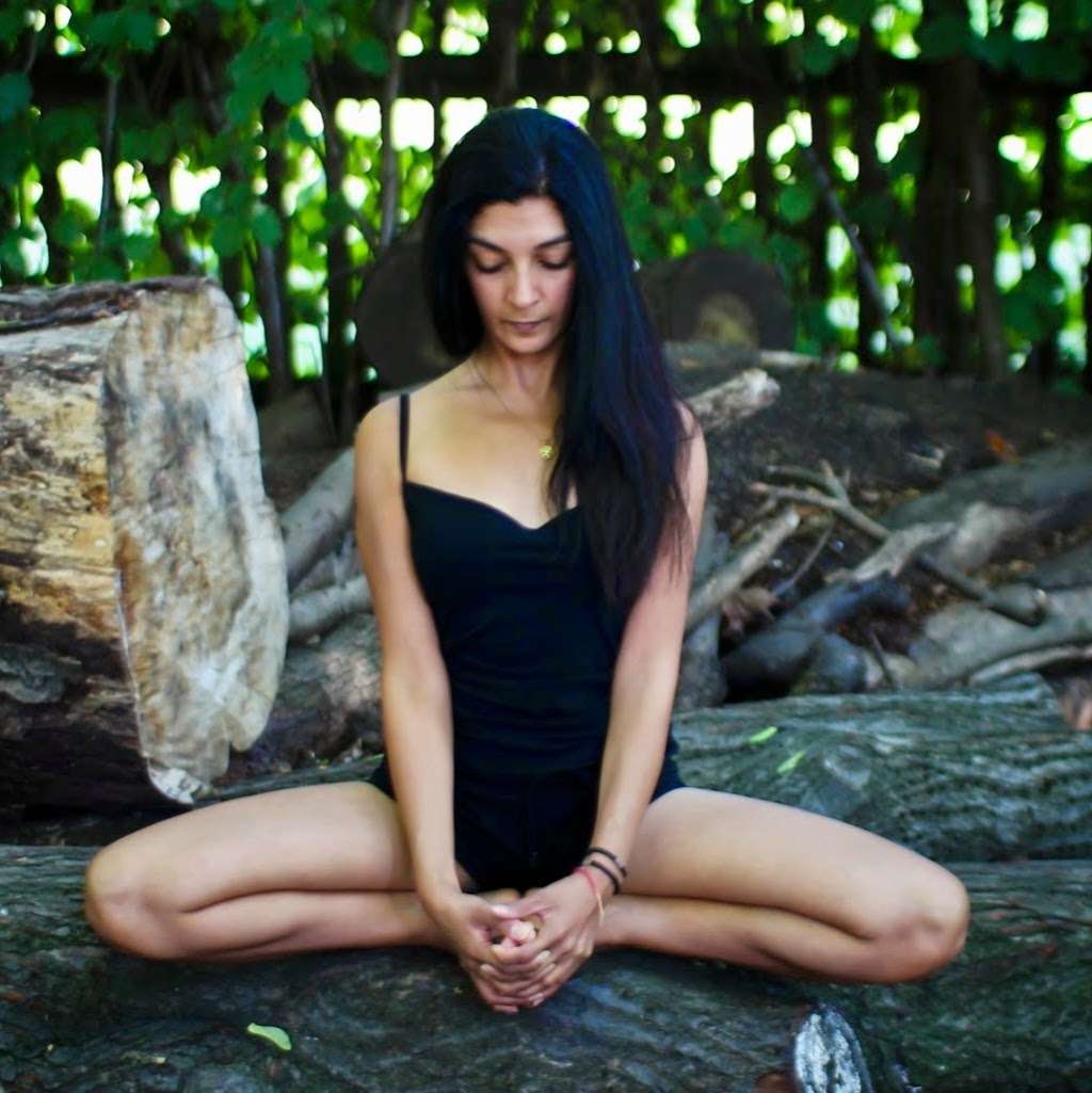 Yoga with Divya | 1 Dresden Cl, London NW6 1XP, UK | Phone: 07930 410387