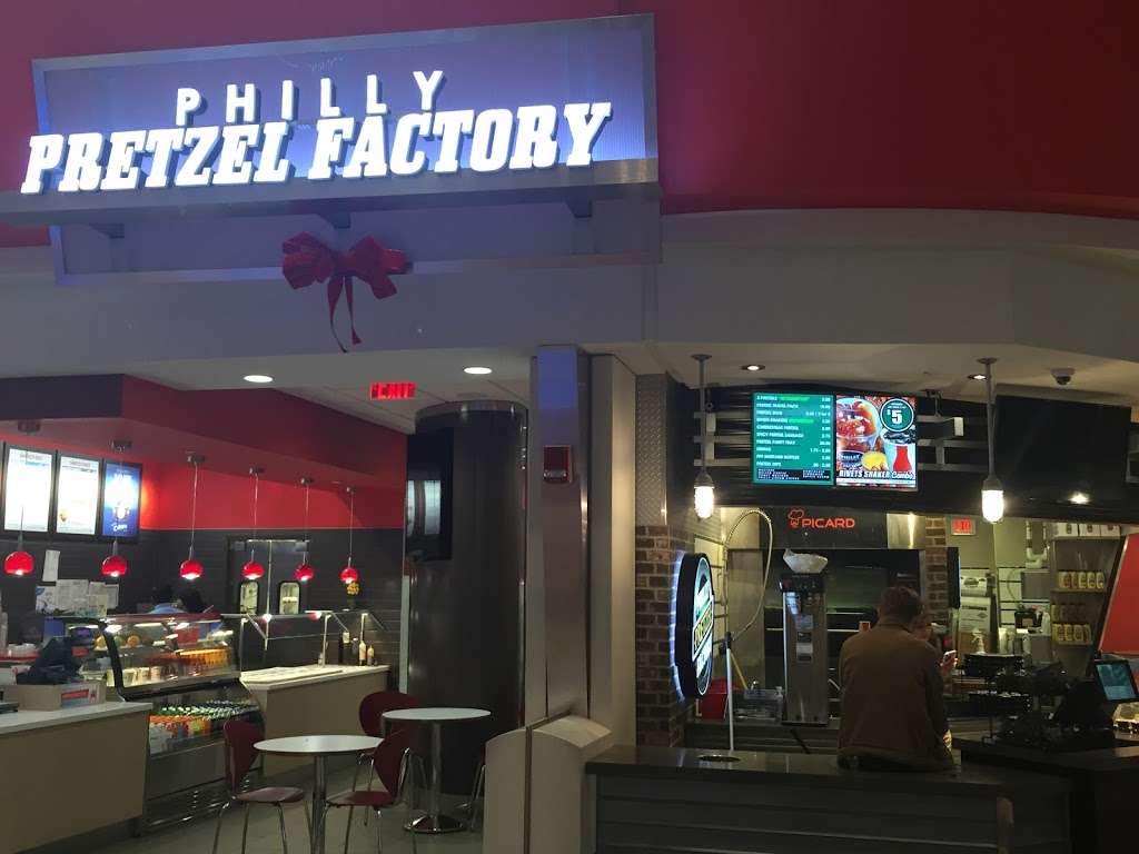 Philly Pretzel Factory | Terminal F, Philadelphia International Airport, 8000 Essington Ave, Philadelphia, PA 19153, USA | Phone: (215) 338-4606