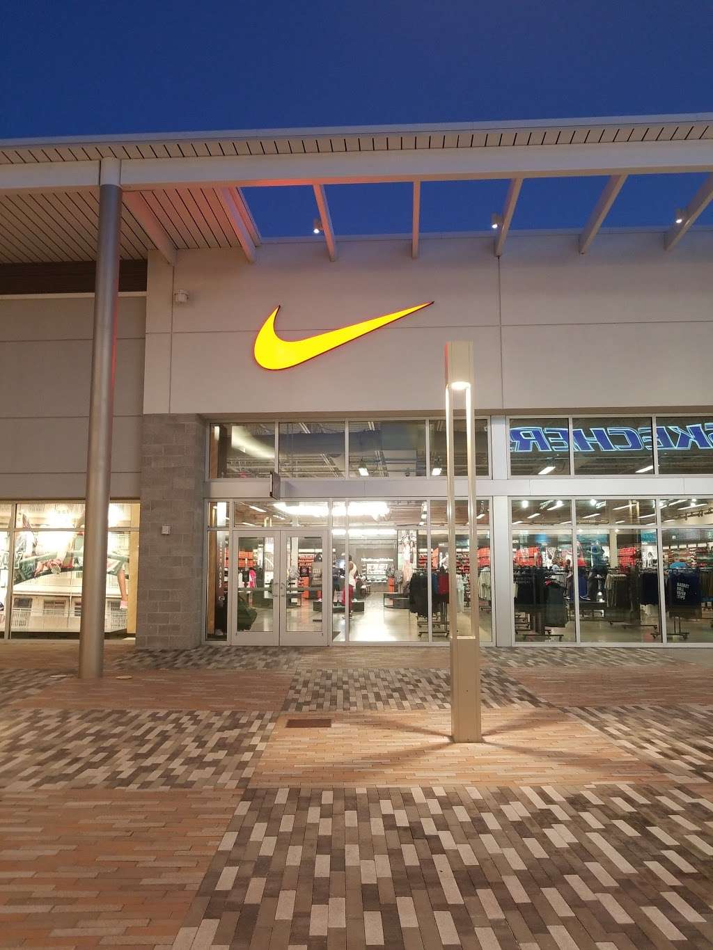 Nike Factory Store | 1100 Cornerstone Blvd Suite 180, Daytona Beach, FL 32117, USA | Phone: (386) 274-2849