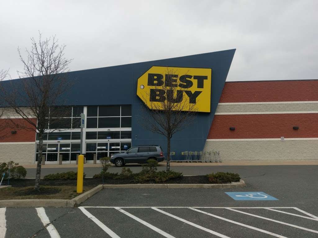 Best Buy | 208 Fortune Blvd, Milford, MA 01757, USA | Phone: (508) 634-2291