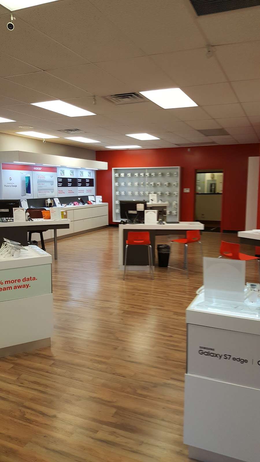 Verizon Authorized Retailer, TCC | 5360 Lincoln Hwy, Gap, PA 17527, USA | Phone: (717) 407-5266