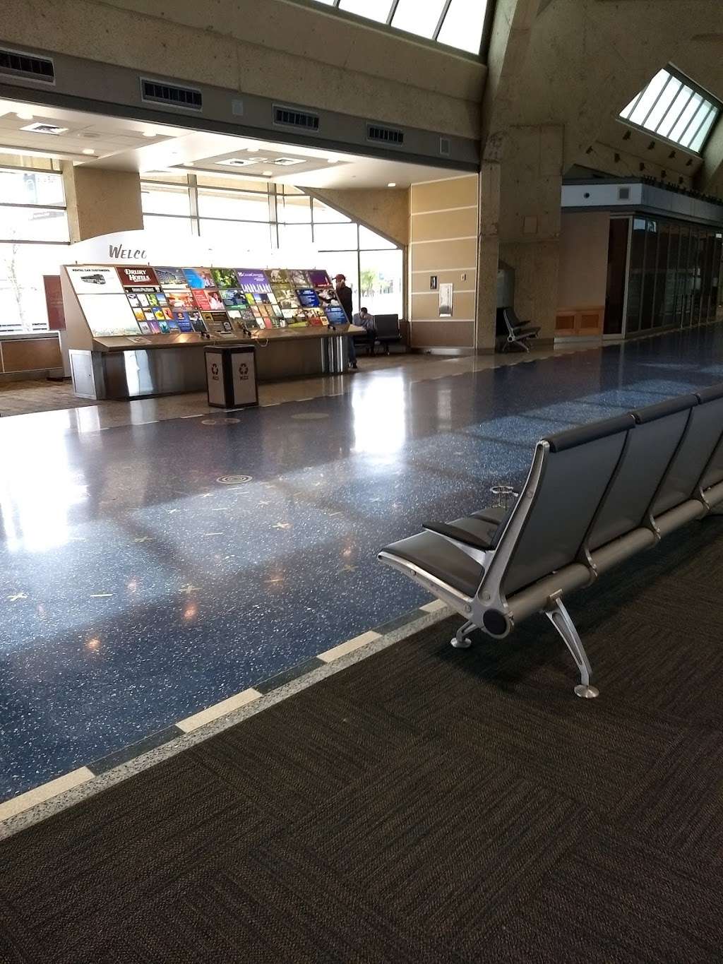 KCI Airport Terminal B | 1 Rome Cir, Kansas City, MO 64153, USA