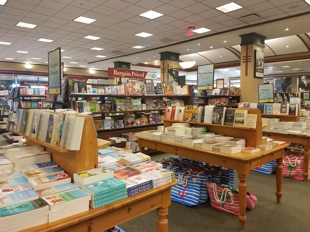 Barnes & Noble | 2621 Plainfield Rd, Joliet, IL 60435, USA | Phone: (815) 254-2253