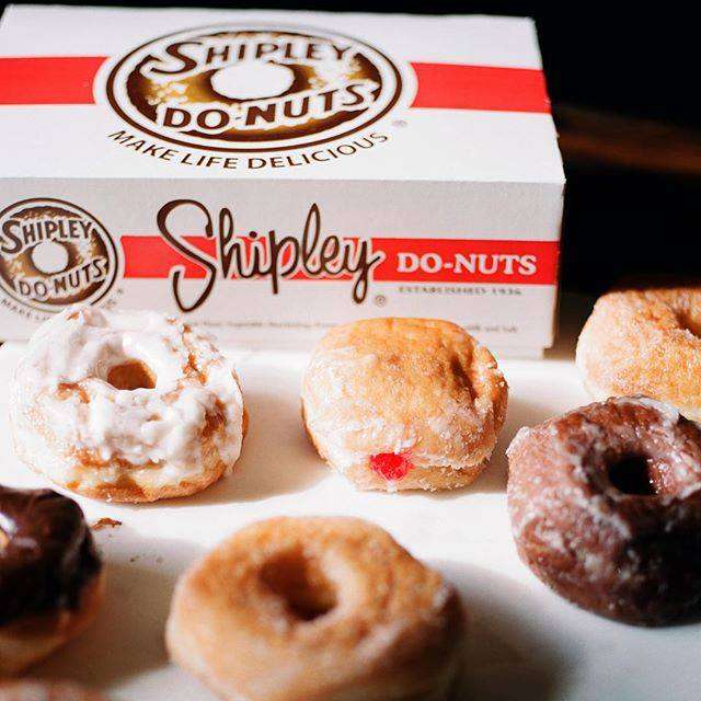 Shipley Do-Nuts | 6545 Bissonnet St, Houston, TX 77074, USA | Phone: (713) 774-7429