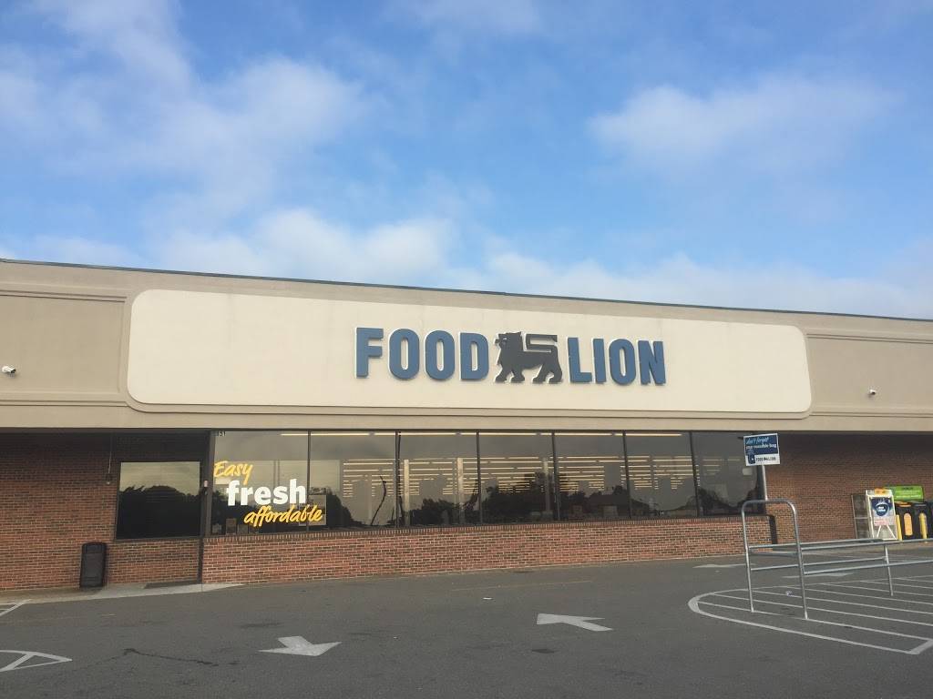 Food Lion | 851 W Market St, Smithfield, NC 27577, USA | Phone: (919) 934-9161