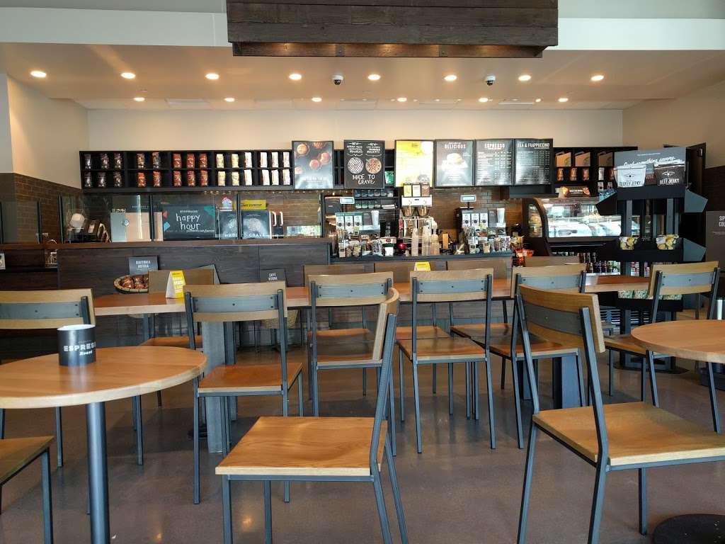 Starbucks | 300 E Rio Salado Pkwy, Tempe, AZ 85281, USA | Phone: (480) 967-2503