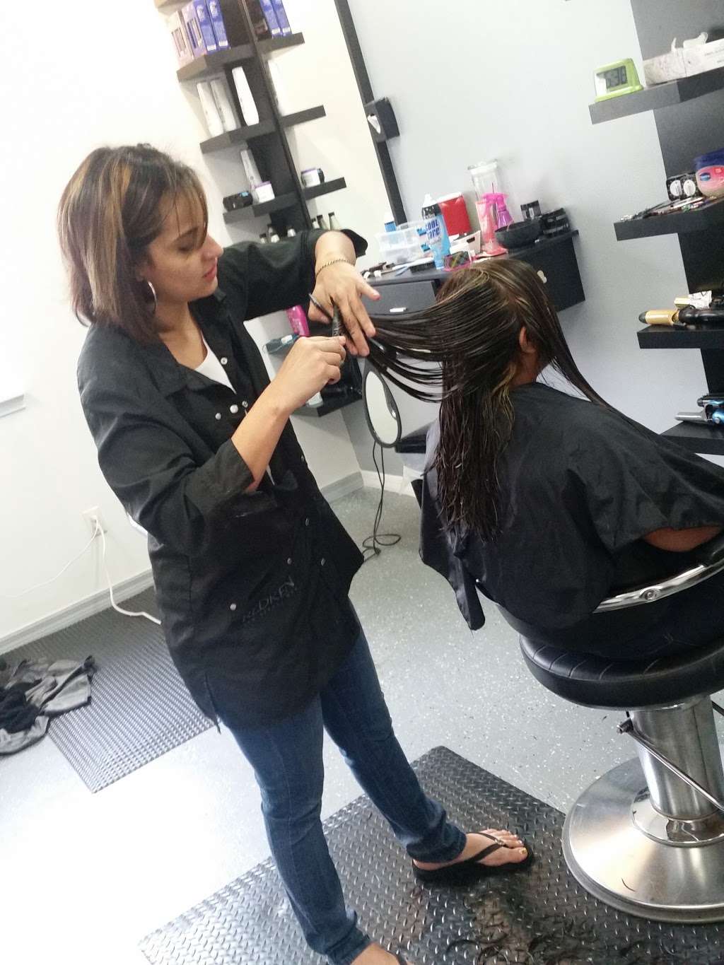 YOLANYS HAIR STUDIO | 27 East Saint Louis Avenue, Eustis, FL 32726, USA | Phone: (407) 536-3310