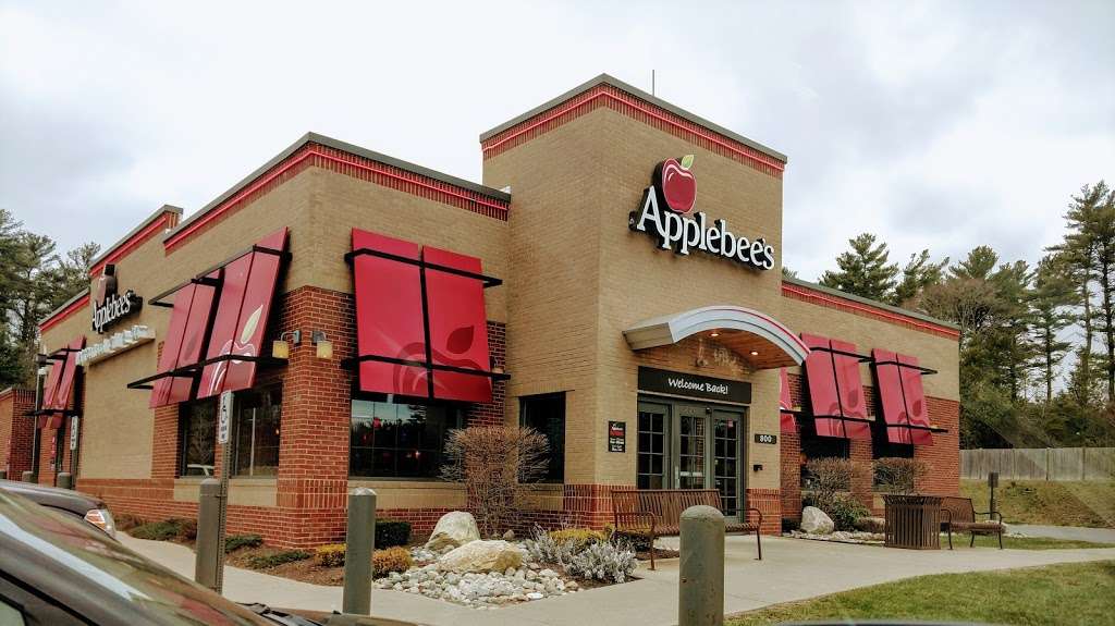 Applebees Grill + Bar | 800 Cape Hwy, Raynham, MA 02767, USA | Phone: (508) 823-1126