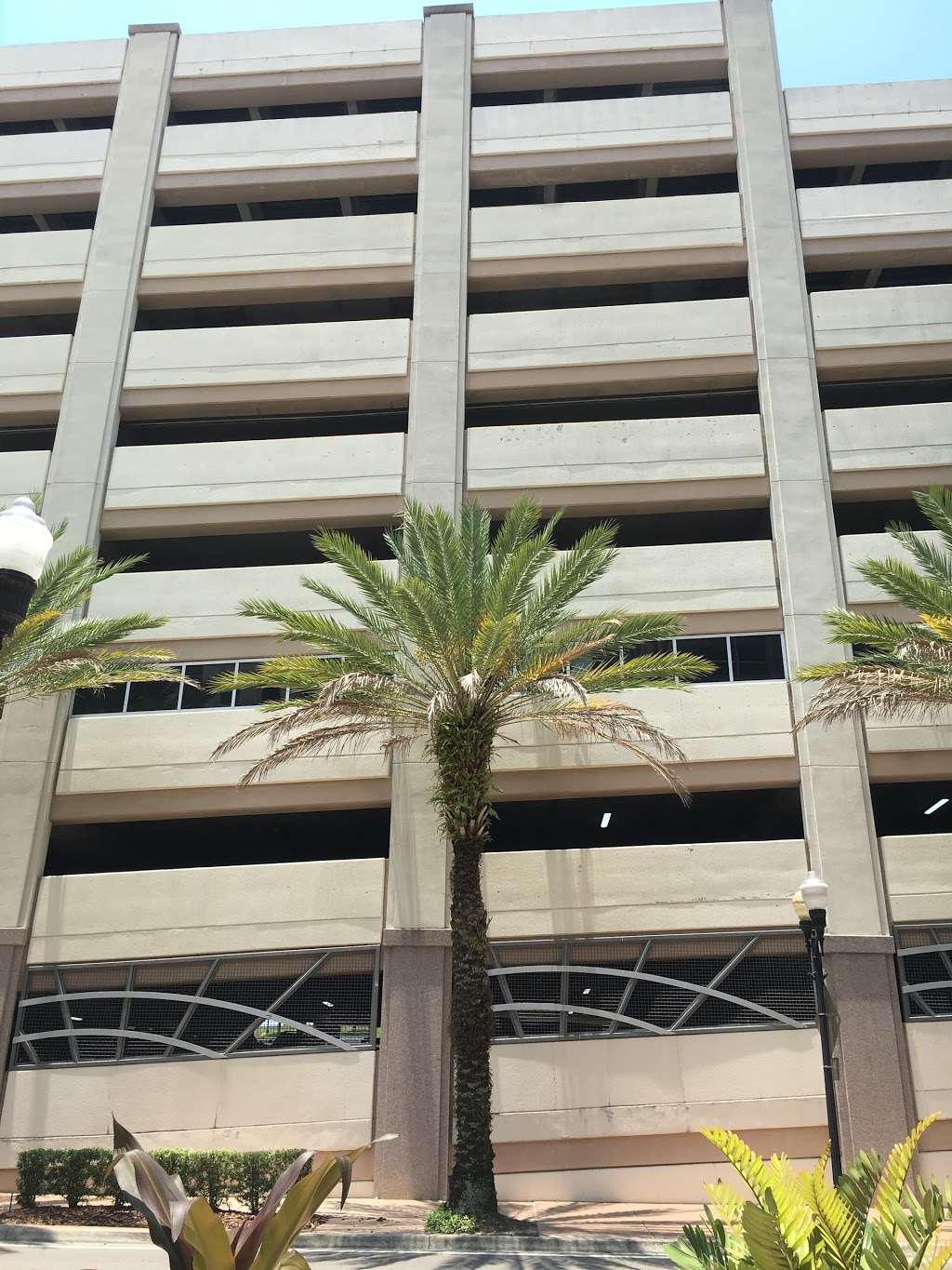 City Commons Parking Garage | 460 Boone Ave, Orlando, FL 32801, USA