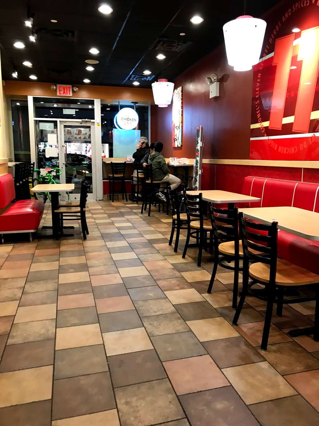 KFC | 3042 Steinway St, Astoria, NY 11103, USA | Phone: (718) 267-2222