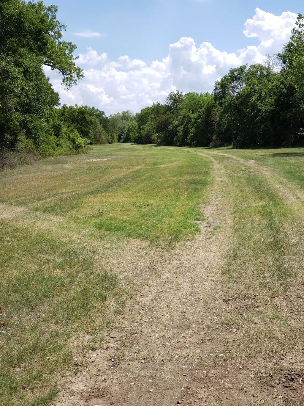 L.B. Houston Nature Trails - California Crossing Trailhead | 1366 California Crossing Rd, Dallas, TX 75220, USA