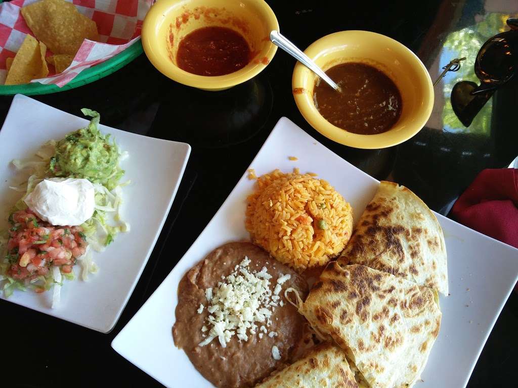 Avocado Mexican Grill | 715 Bloom St, Celebration, FL 34747 | Phone: (407) 566-1212