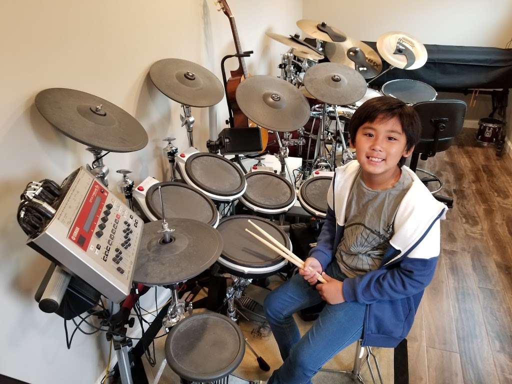 Fullerton drum School | 1900 N Gilbert St, Fullerton, CA 92833, USA | Phone: (213) 700-1488