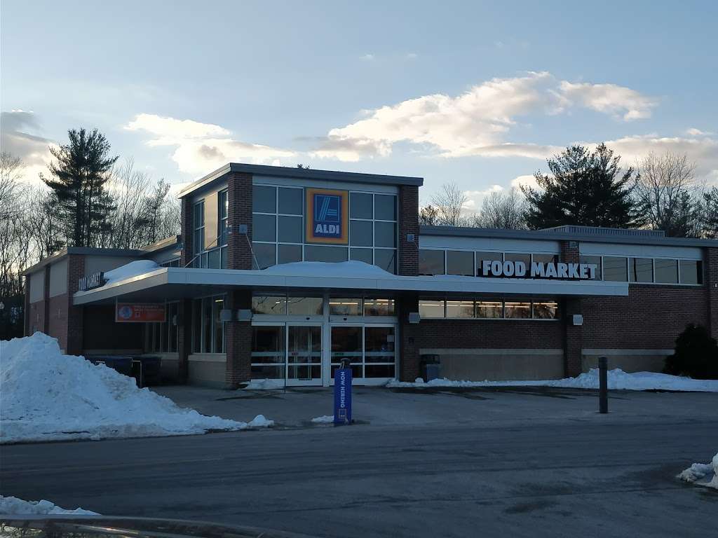 Aldi | 11 Dowling Village Boulevard, North Smithfield, RI 02896, USA | Phone: (855) 955-2534