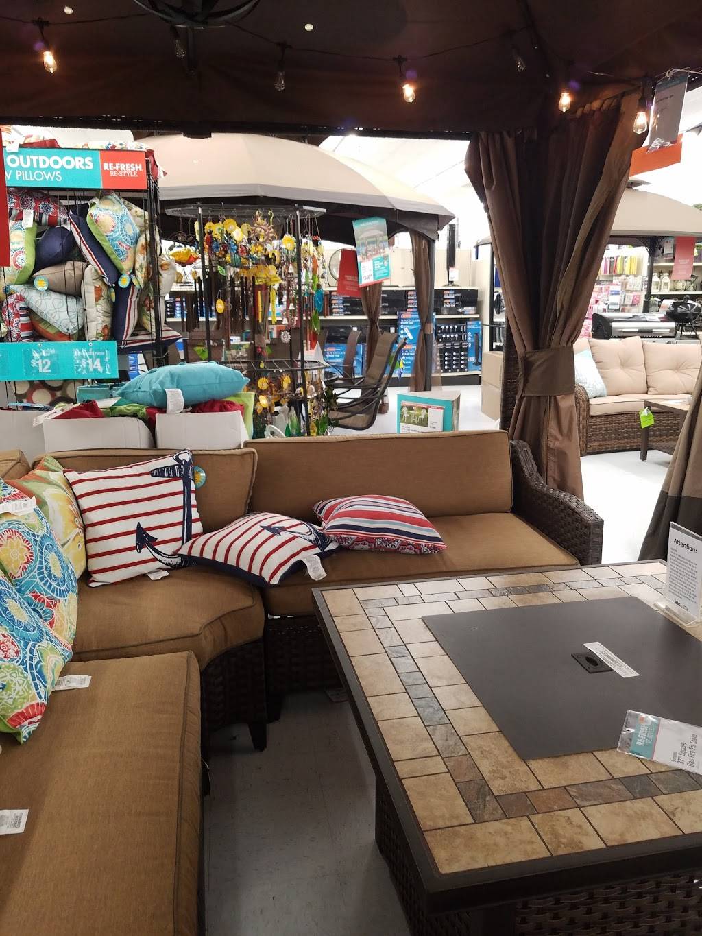 Big Lots | 4165 E Harry St, Wichita, KS 67218, USA | Phone: (316) 683-9490
