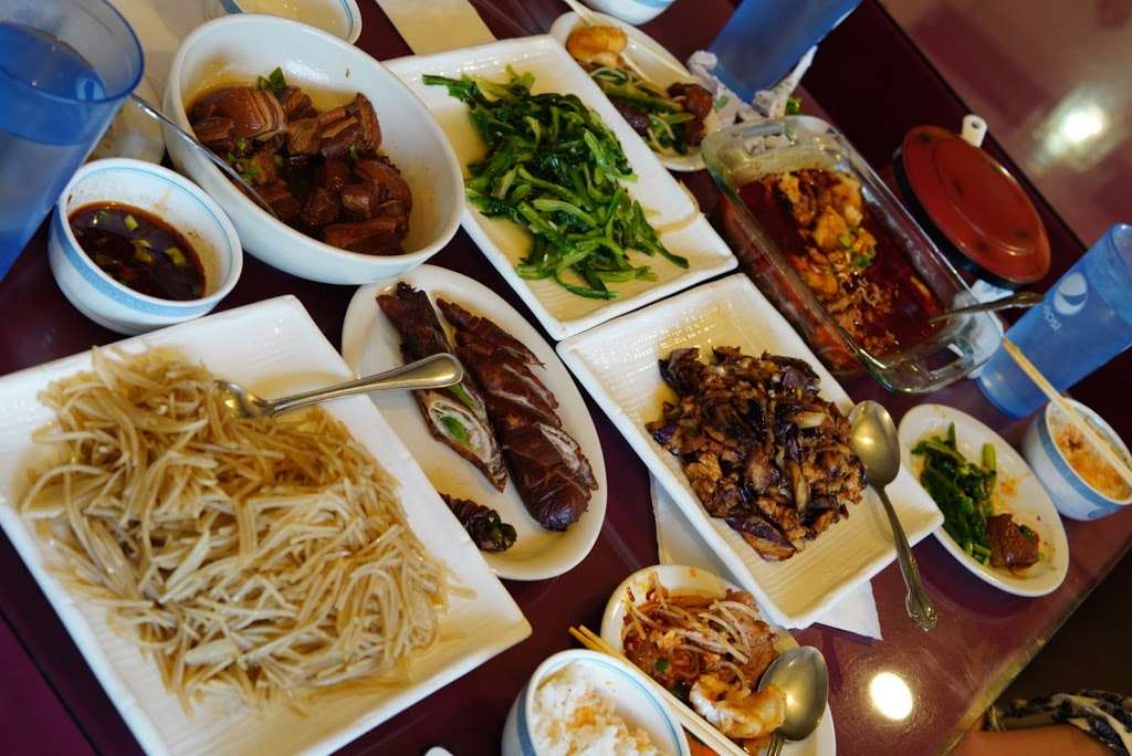 Jackie Chan II Family Diner | 1000 W Evans Ave, Denver, CO 80223 | Phone: (303) 922-5100