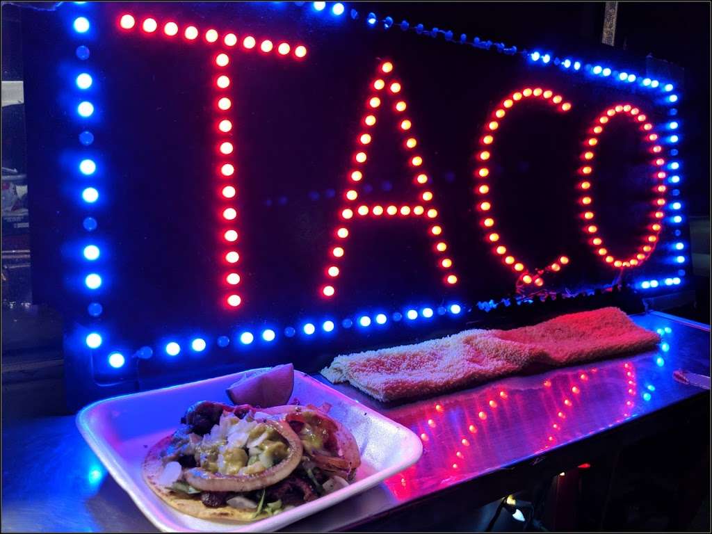 Taqueria Quiero Mis Tacos Poncho | 16911 Old Louetta Rd, Houston, TX 77070, USA | Phone: (832) 792-4786