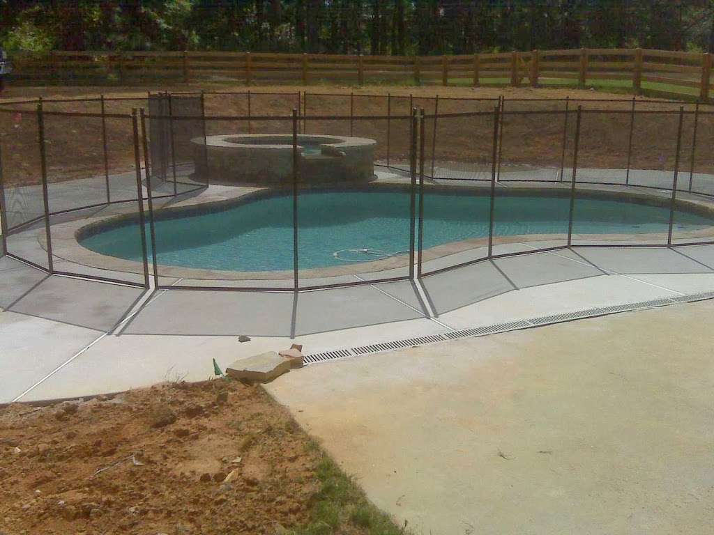 Exquisite Safety pool fence . | Horseshoe Ln, Pottstown, PA 19465, USA | Phone: (888) 628-7788