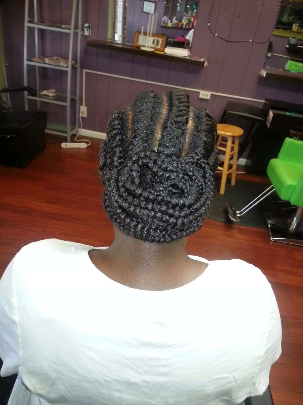 Cheerful African Hair Braiding | 614 North Ave, Waukegan, IL 60085, USA | Phone: (224) 441-0727