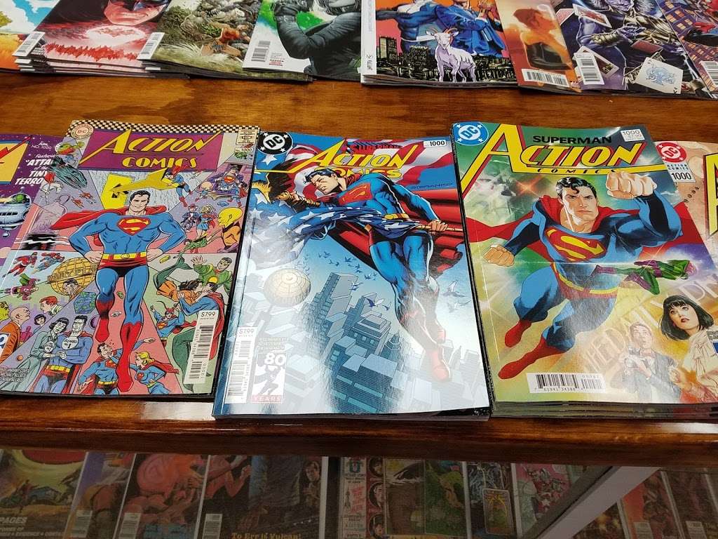 Legendary Comics | 5200 Washington Ave # 113, Racine, WI 53406 | Phone: (262) 635-0444