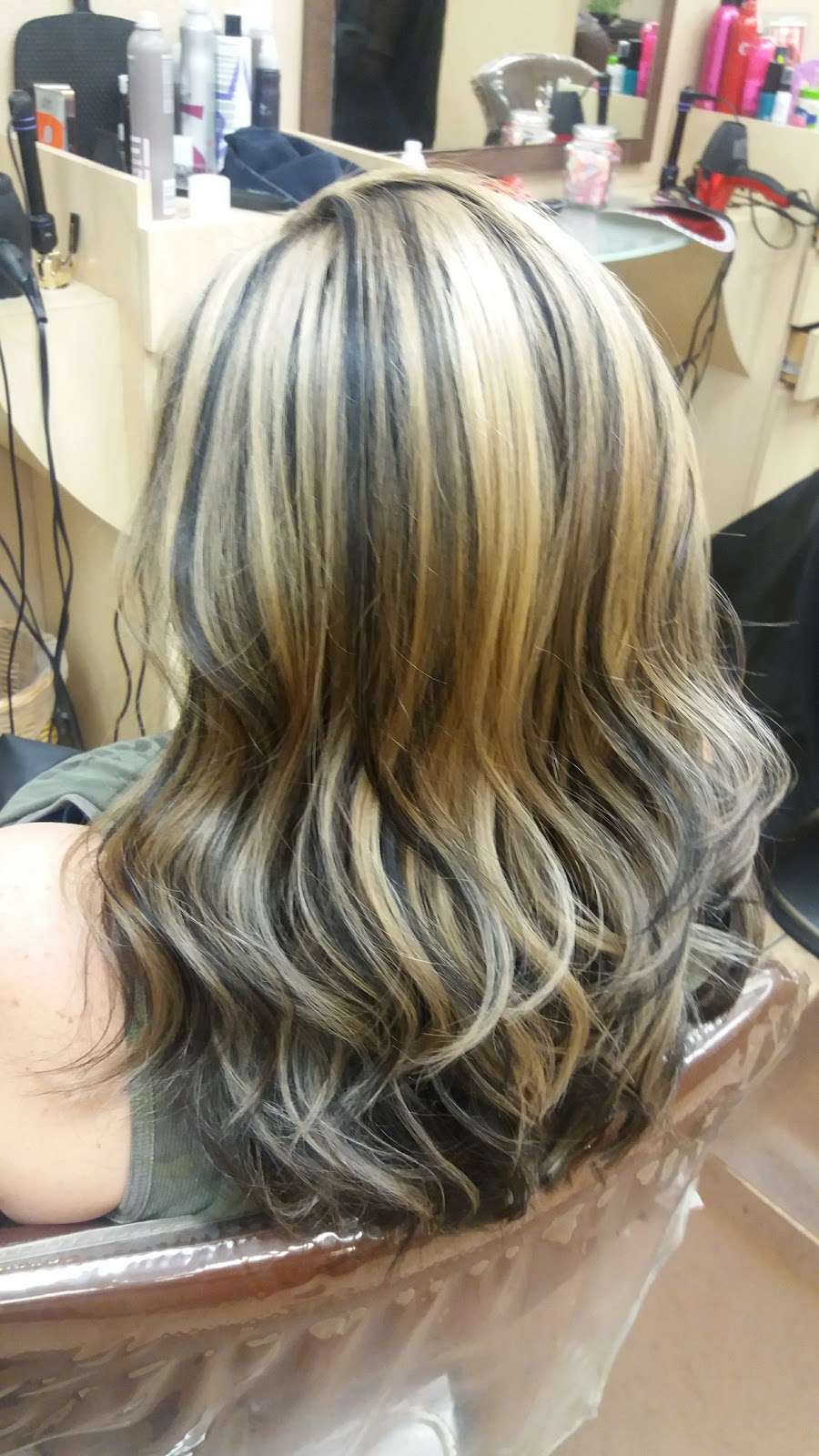 Oasis Hair Salon 13622 Bear Valley Rd B8 Victorville Ca 92392 Usa