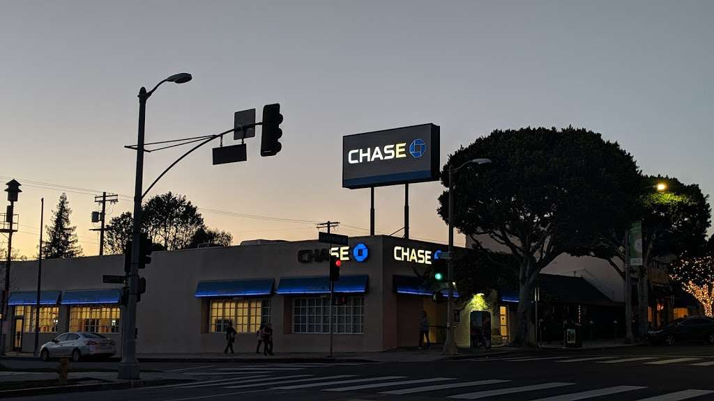 Chase Bank | 101 N Larchmont Blvd, Los Angeles, CA 90004, USA | Phone: (323) 466-8477