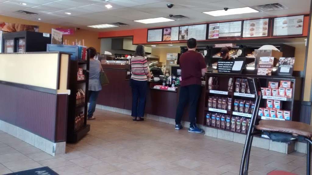 Dunkin Donuts | 4030 Chestnut St, Emmaus, PA 18049, USA | Phone: (610) 966-4160