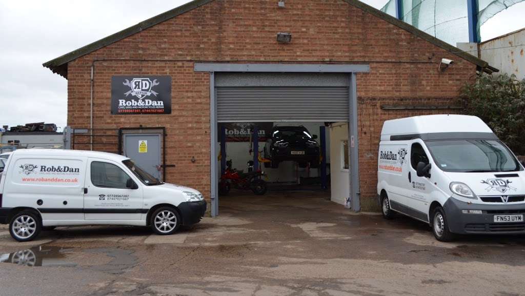 ROL-FIX LTD | 1, Readmans Industrial Estate, Station Rd, East Tilbury, Tilbury RM18 8QR, UK | Phone: 07739 567397