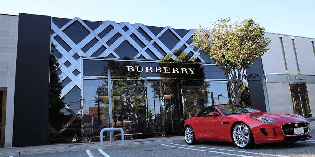 Burberry | 2110a Northern Blvd, Manhasset, NY 11030, USA | Phone: (516) 365-2050