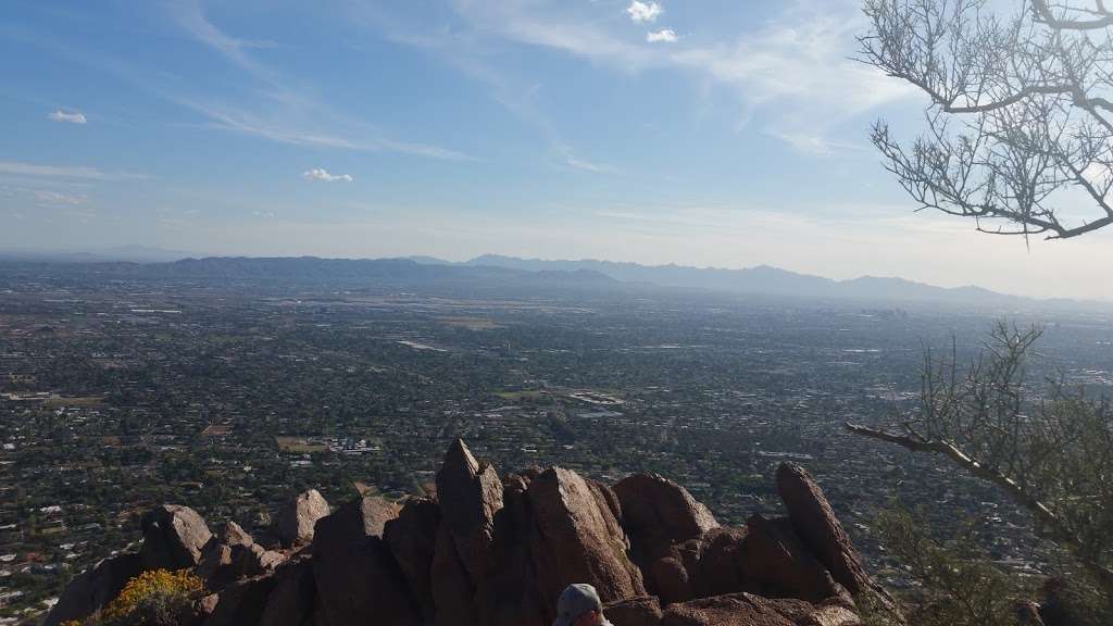 Cholla Trailhead Camelback Mountain | 6131 E Cholla Ln, Paradise Valley, AZ 85253, USA | Phone: (602) 261-8318