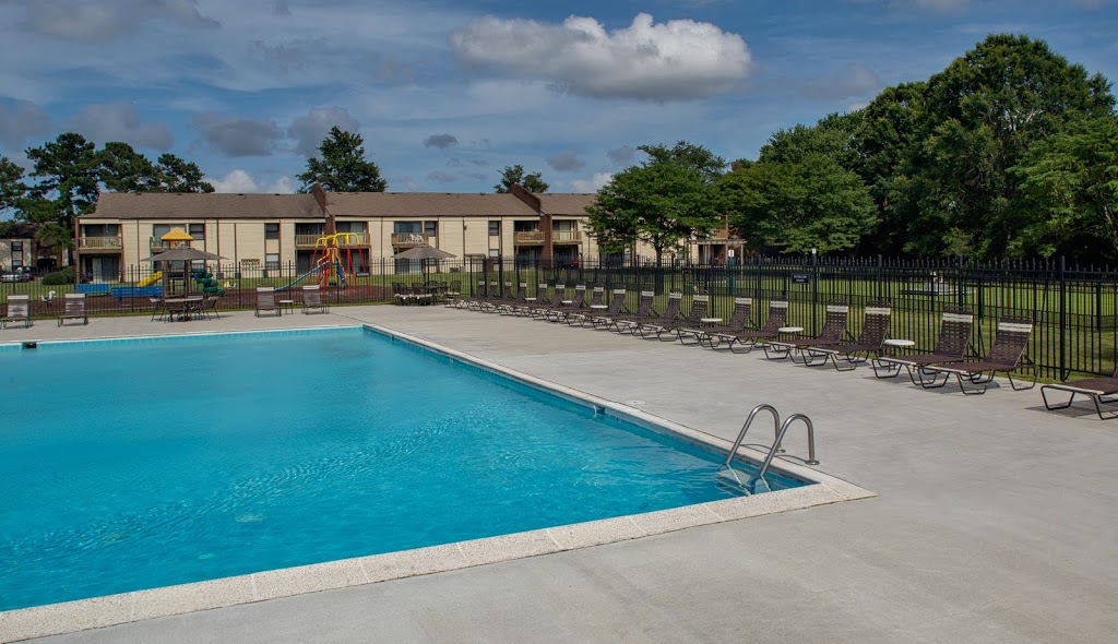 Pembroke Lake Apartments | 700 Moraine Ct, Virginia Beach, VA 23455, USA | Phone: (757) 280-1354