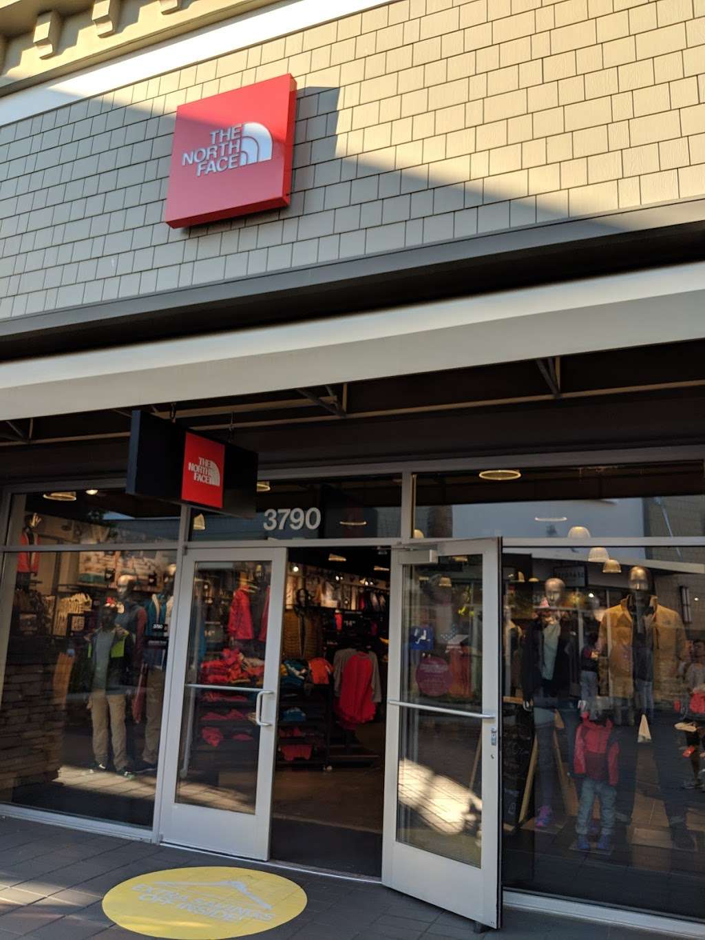 the north face outlet store near me