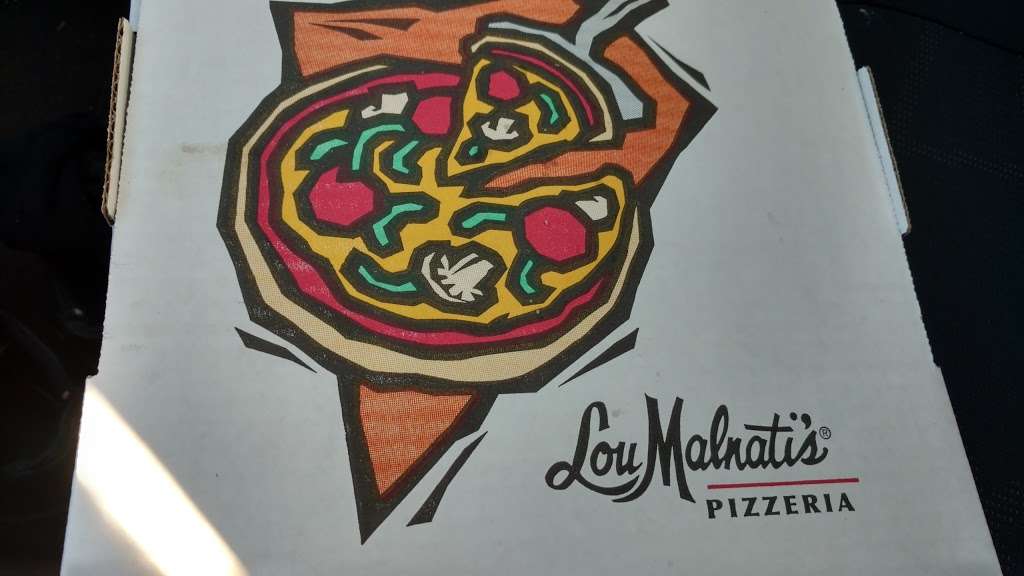 Lou Malnatis Pizzeria | 2510 E Lincoln Hwy, New Lenox, IL 60451 | Phone: (815) 900-7450