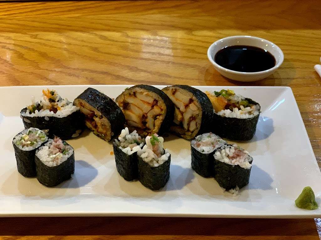 Golden Rolls | 790 S Eastwood Dr, Woodstock, IL 60098, USA | Phone: (815) 308-5099