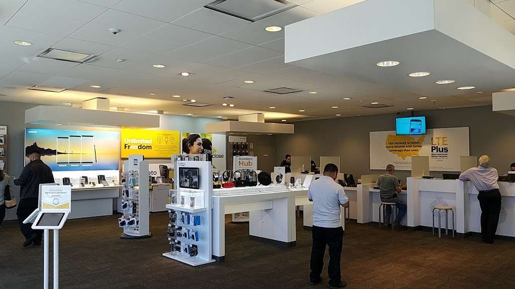 Sprint Store | 3862 W Sahara Ave, Las Vegas, NV 89102, USA | Phone: (702) 257-5717