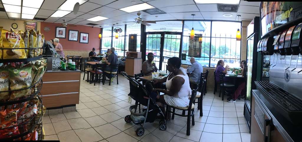 Subway Restaurants | 3352 East T C Jester, # F4, Houston, TX 77018, USA | Phone: (713) 688-6467