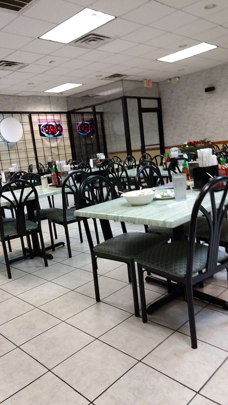 Pho Saigon | 2553 Gessner Rd, Houston, TX 77080, USA | Phone: (713) 329-9242